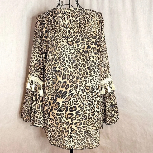 LUXE‎ MODA Oversized Leopard Print Ruffled Blouse Small - Picture 7 of 8